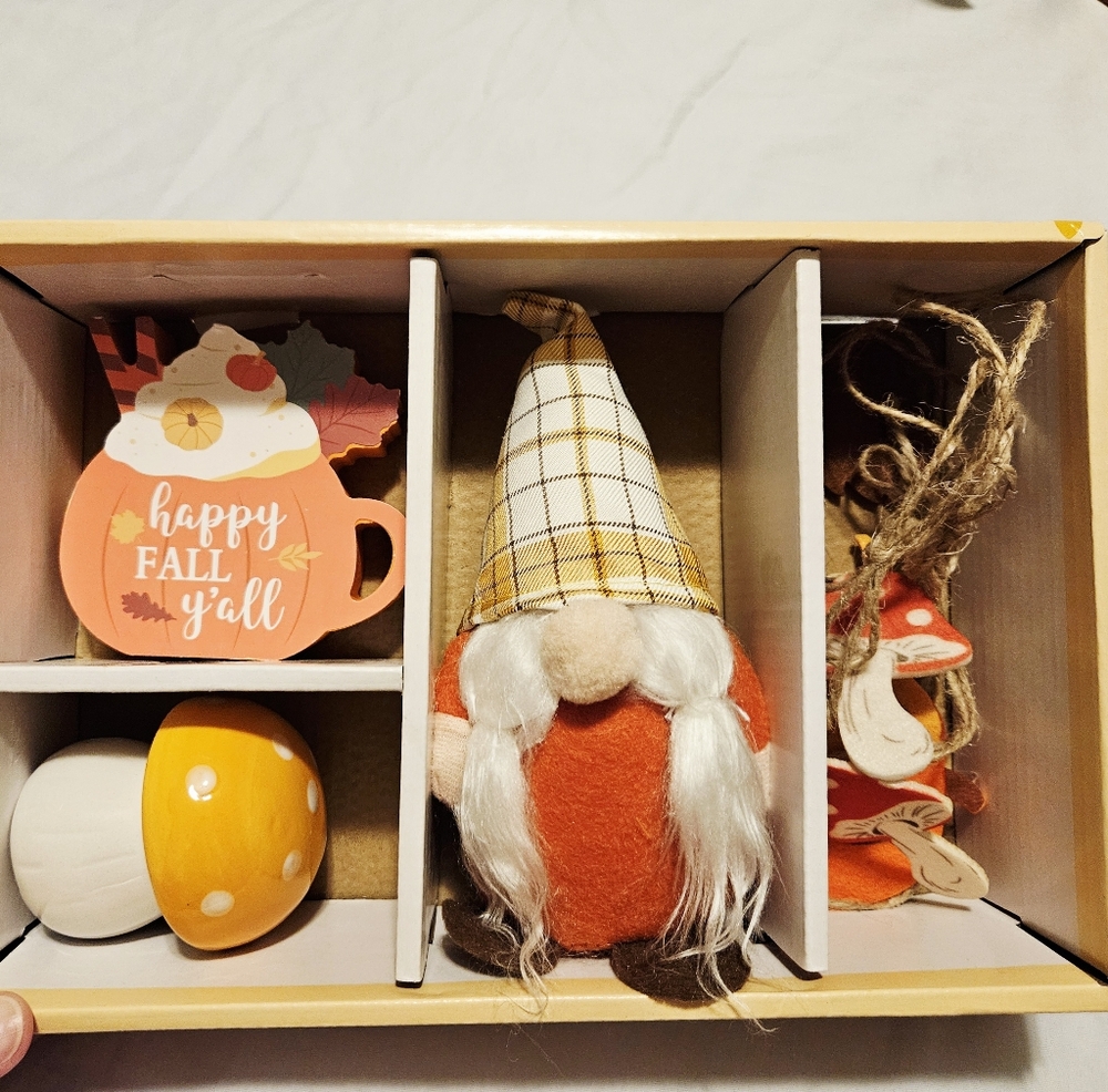 Festive Fall 6pc Decor Set - Picture 6 of 13